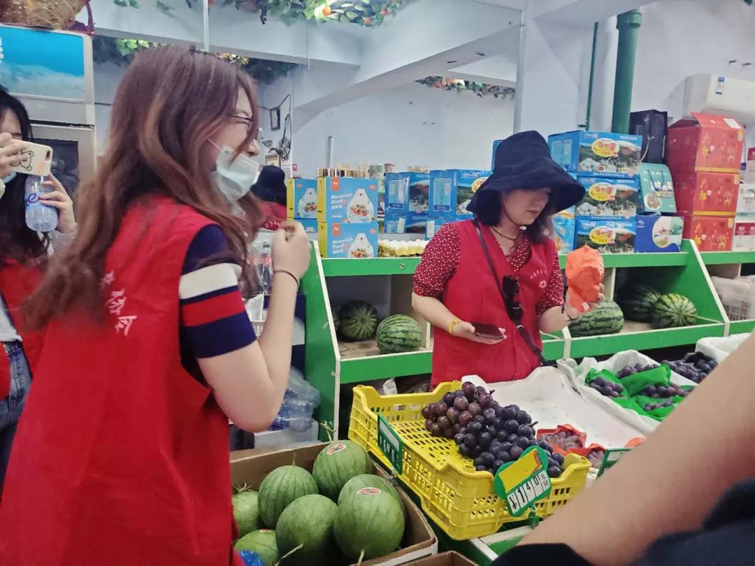 小黑屋里的生活 (温暖的小黑屋)