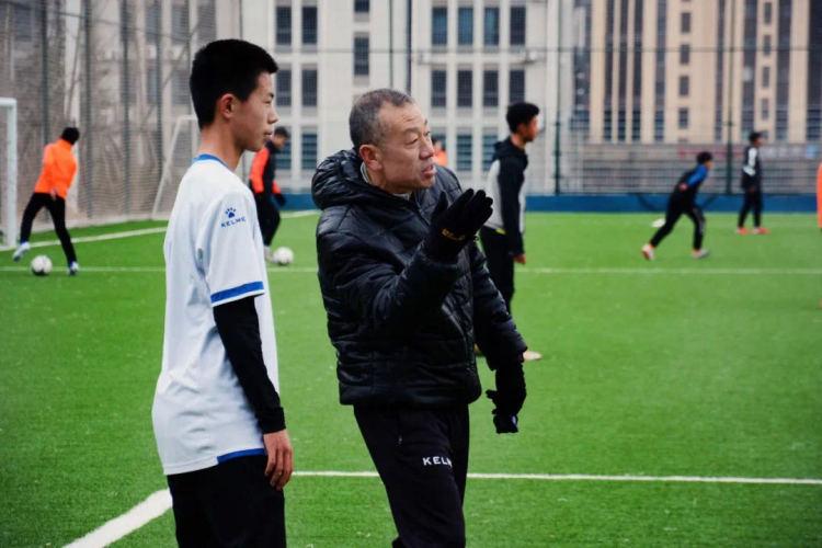 青岛海牛庆祝中乙夺冠,2017-2018赛季青岛海牛