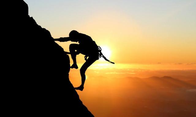 人生最大的勇气是接受平凡,接受自己的平凡也是一种勇气