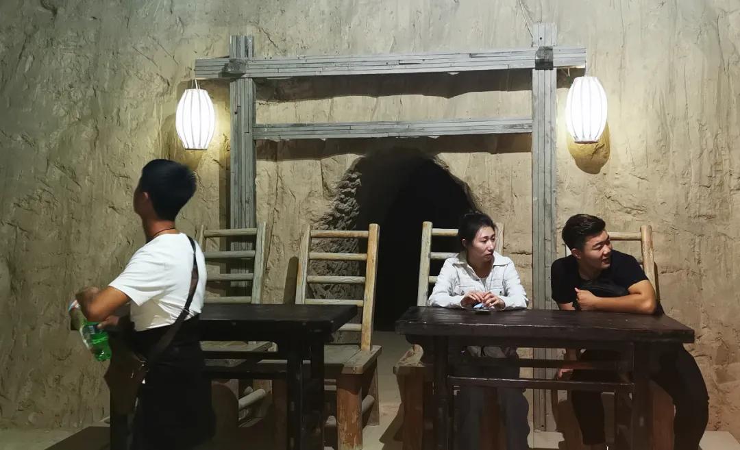 人生得意须摆摊什么意思,人生得意须摆摊