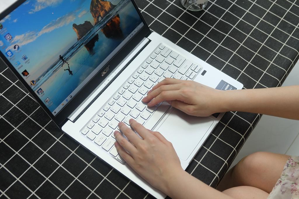 专注轻薄生产力，让你不花冤枉钱，宏碁新蜂鸟Swift3评测分享