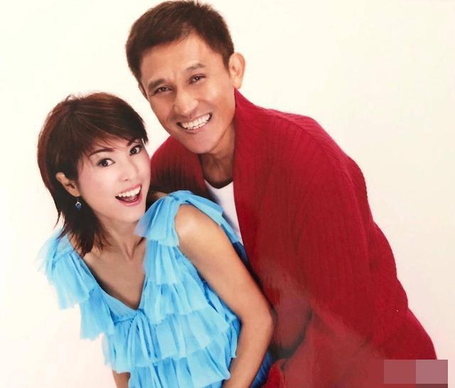 男友离世后米雪一直单身到现在,米雪至今仍渴望爱情