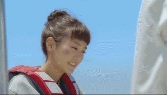 新娘开心的搞笑视频,搞笑gif开心一刻女司机上车