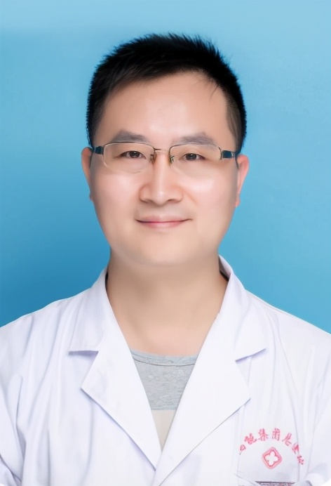 11月7日上午9:00，金山街道社区卫生服务中心开展“服务百姓健康行动”健康咨询大型活动