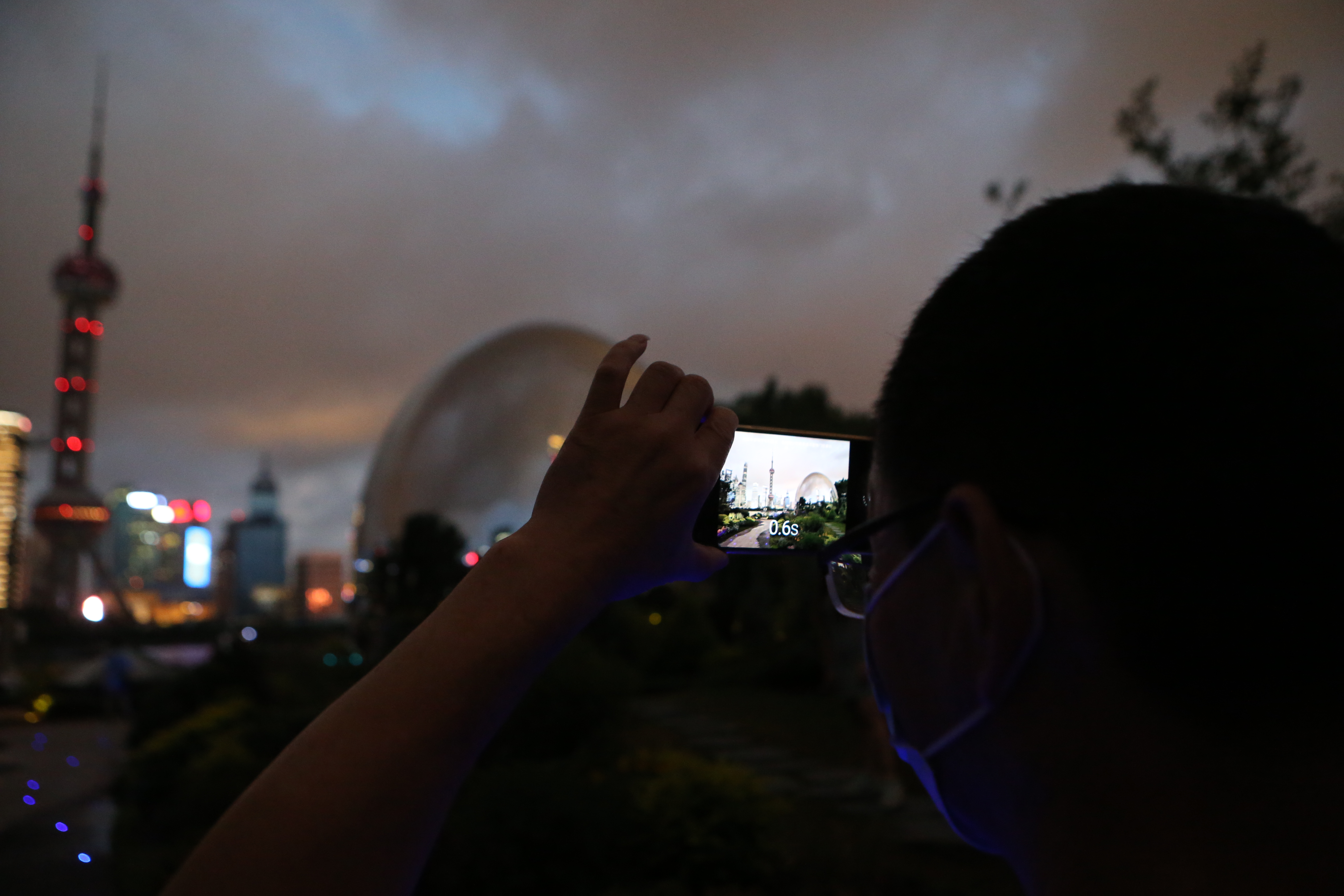 北外滩银色水滴,上海外滩惊现巨大海市蜃楼