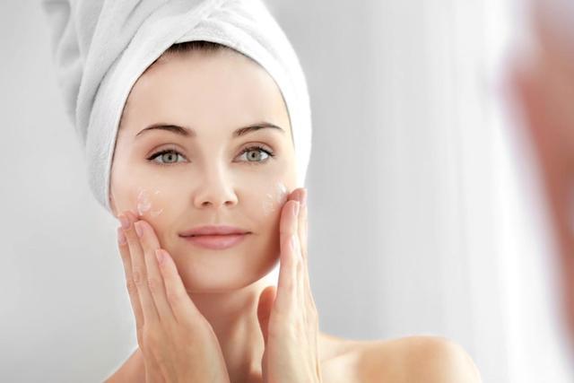 皮肤暗沉黑头痘印用什么调理,毛孔粗大有痘印脸色暗沉怎么修复