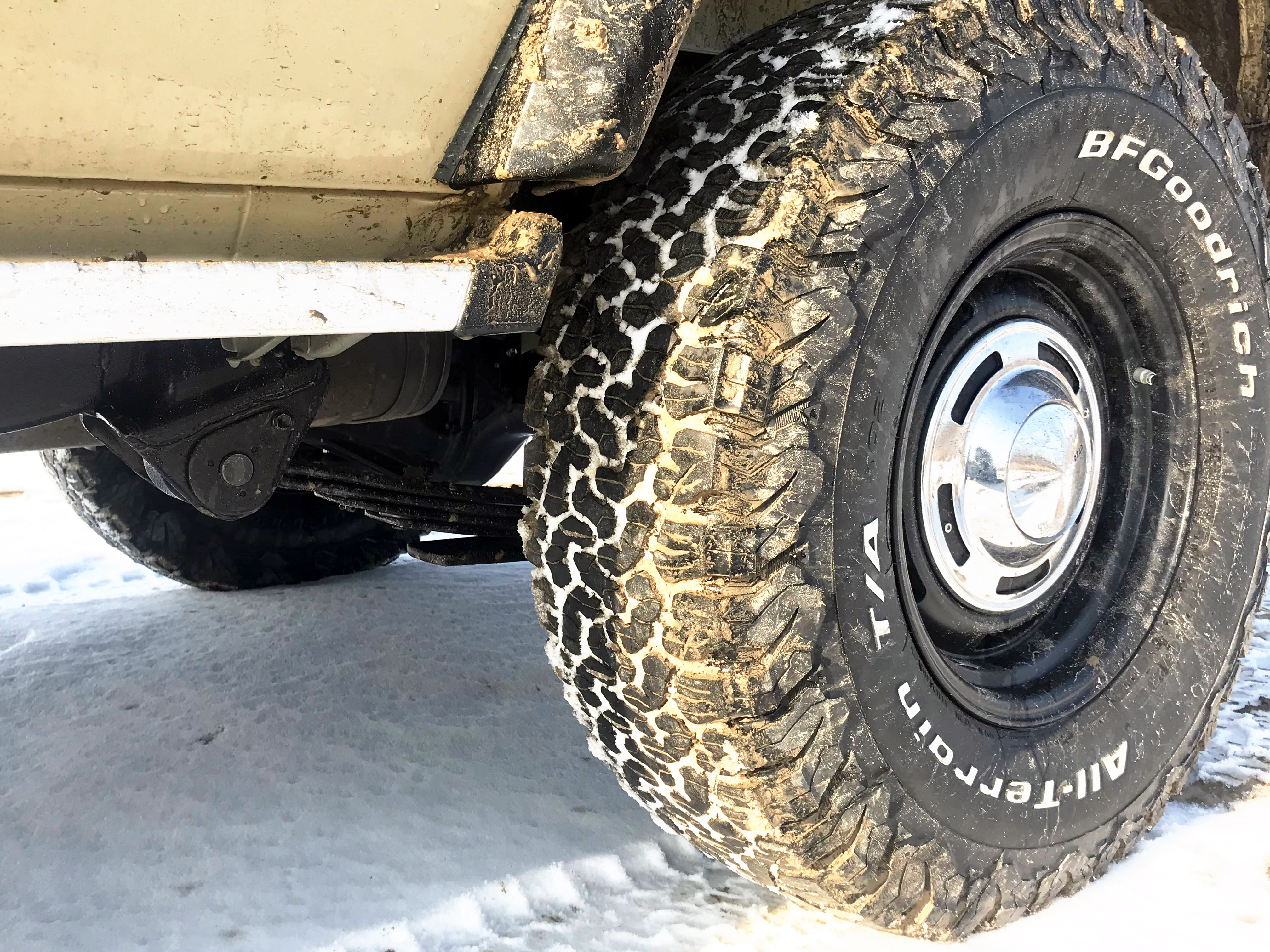 全新陆巡5.7试驾,陆巡v6版测评