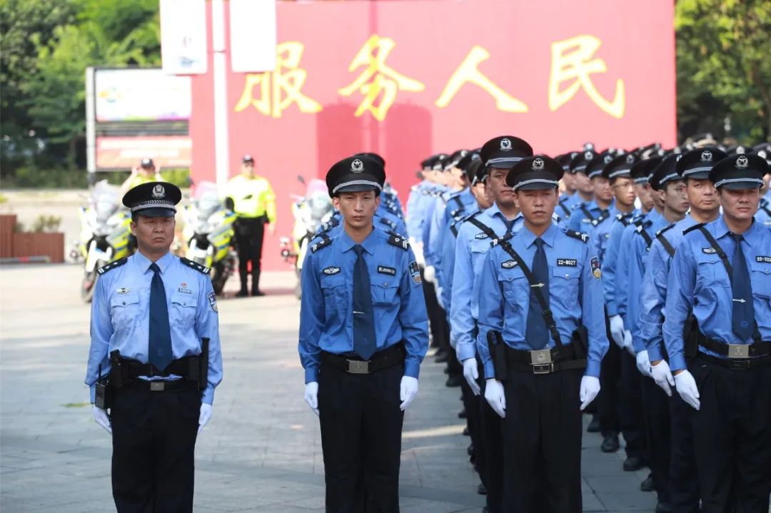 江西省招警察最新招聘信息,广东公安招聘年薪50至200万