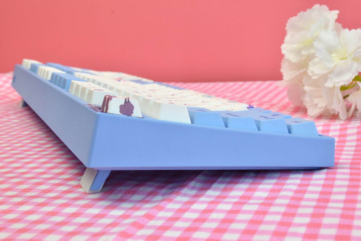 盈通阿米洛联名樱瞳花嫁键盘,盈通阿米洛樱瞳花嫁