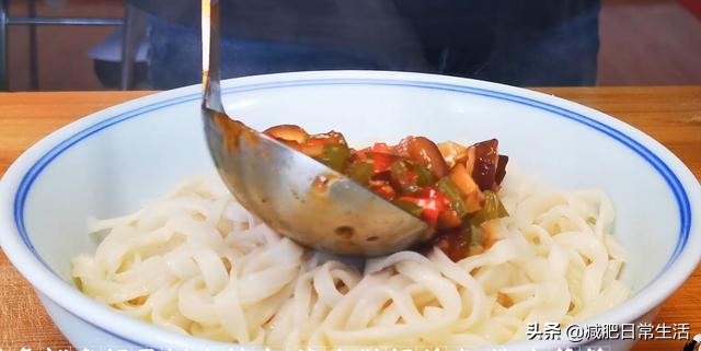 做手擀面要不要放碱,做手擀面条忘放盐了怎么办