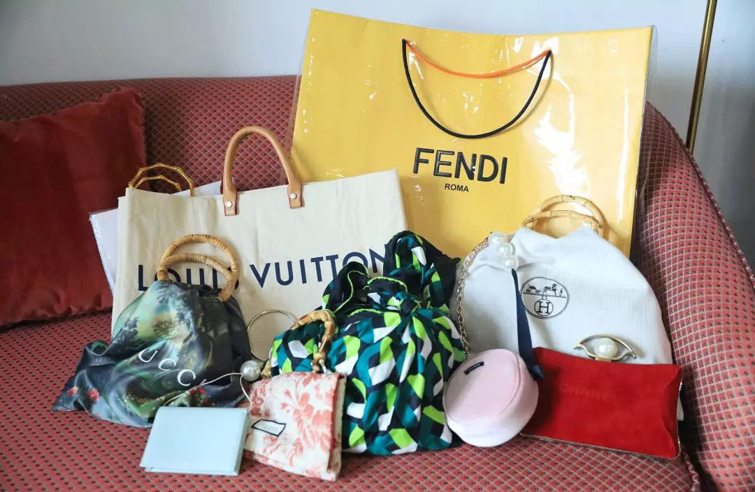 大牌包包手提袋改造教程,用买完东西的袋子改造时髦包包