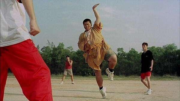 周星驰功夫吊威亚,周星驰吊威亚的镜头