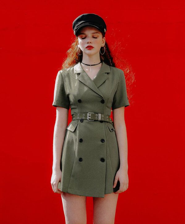 关晓彤周洁琼马丁靴,关晓彤和周洁琼撞衫