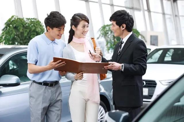 融资200亿，厂商系、银行系、互联网系汽车金融，谁能熬过寒冬？