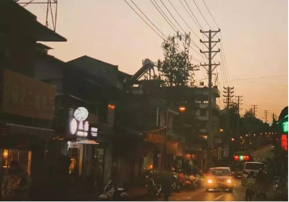 西昌回成都自驾推荐哪里中途住宿,西昌附近酒店三人间推荐住宿