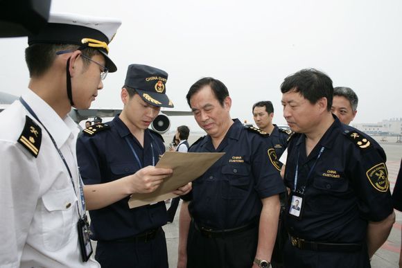 广东海关公务员报考条件,进入海关单位需要考公务员吗