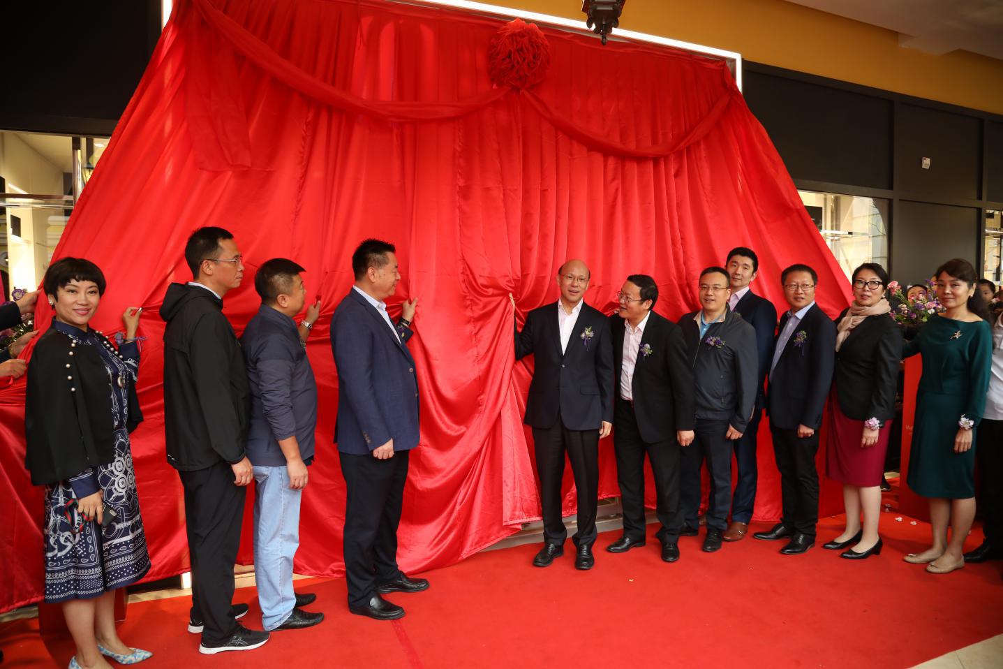 西安首创奥特莱斯入市，瞄准“一带一路”商机