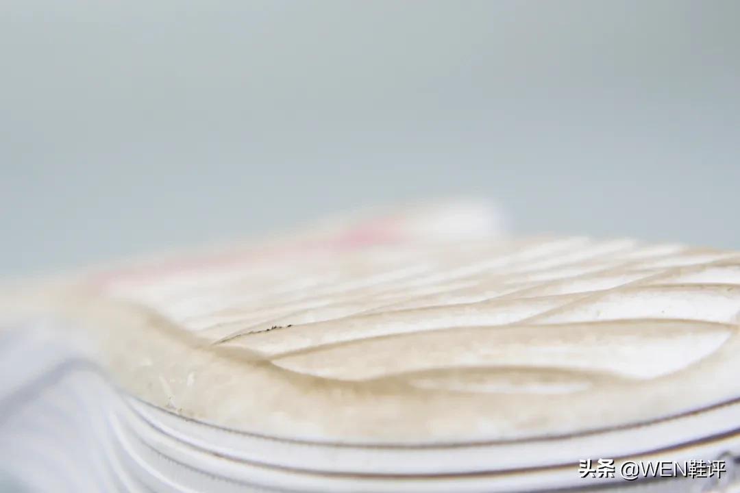 pebax碳纤维混合版,500左右的碳板竞速鞋激进感特别强