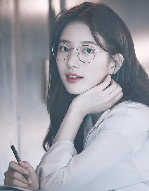 头发稀少怎么能防脱发,头发稀疏的补救方法假发