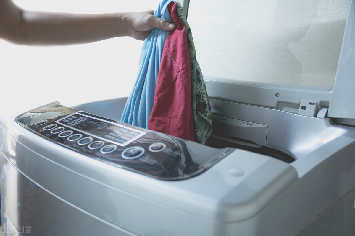 如何分辨波轮洗衣机和滚筒洗衣机,滚筒洗衣机和波轮洗衣机差别在哪