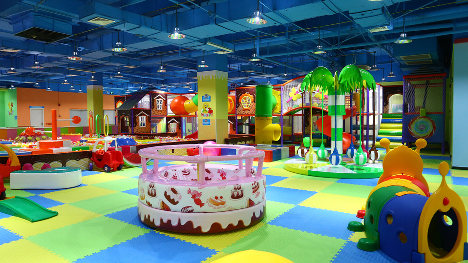 游乐园受伤责任划分,在游乐园受伤谁的责任