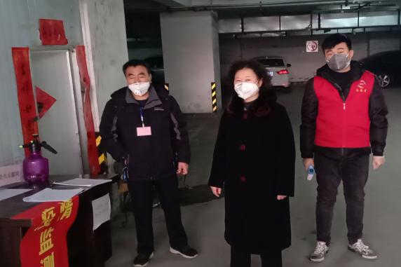 鱼婉丽：抗疫战场的爱心“小蜜蜂”