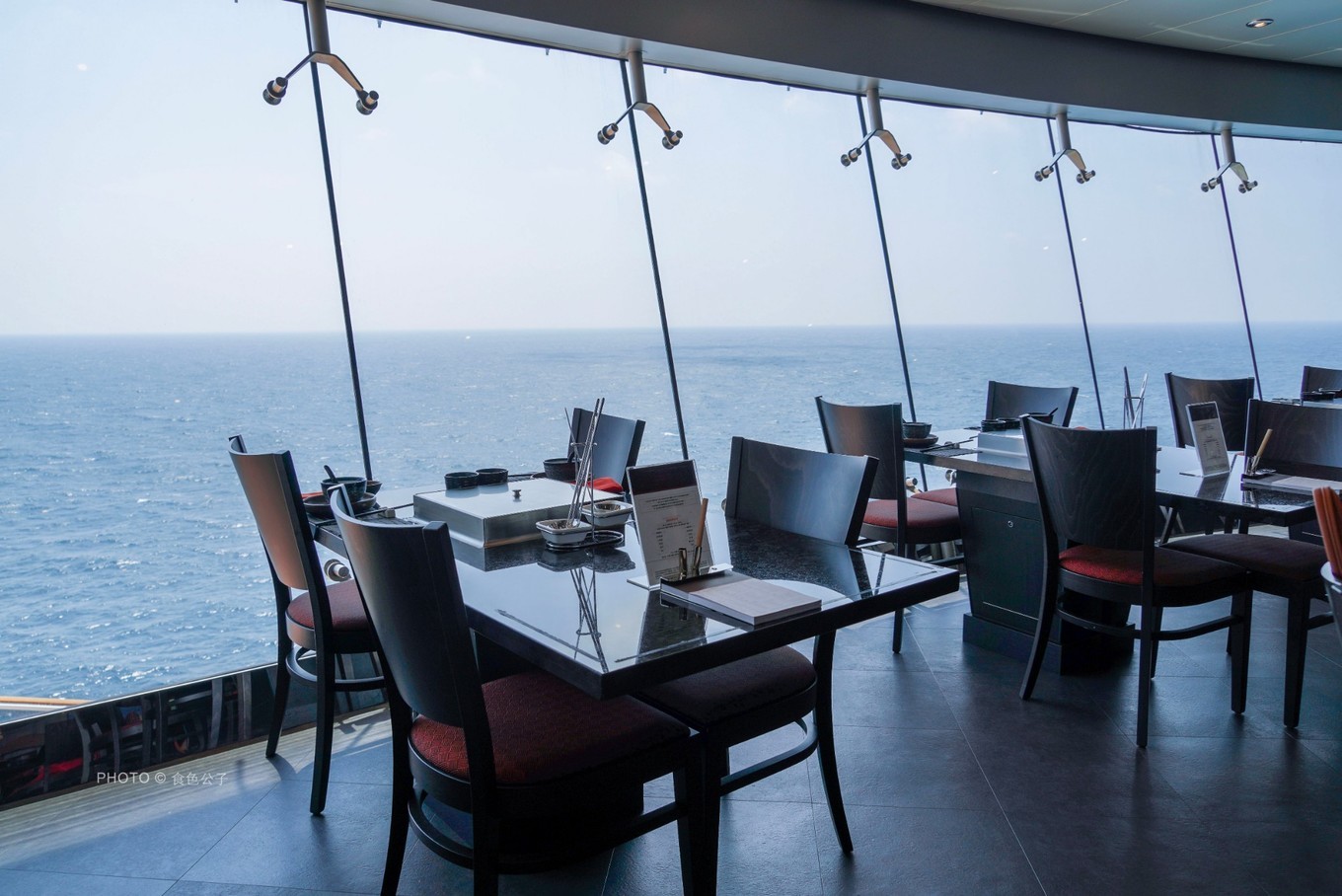 邮轮像海上养猪场,海上养猪场不负盛名