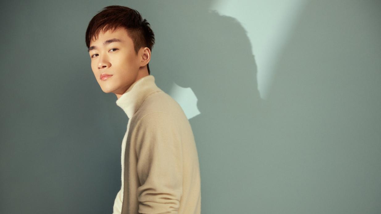 不求人和汤圆在宛瑜面前秀恩爱,不求人和汤圆七夕秀恩爱