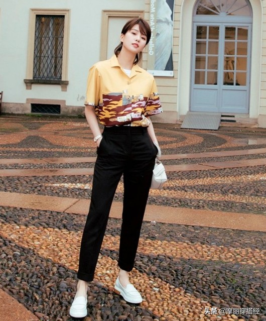 束脚哈伦裤搭配什么上衣最显质感,收腿哈伦裤配什么上衣好看