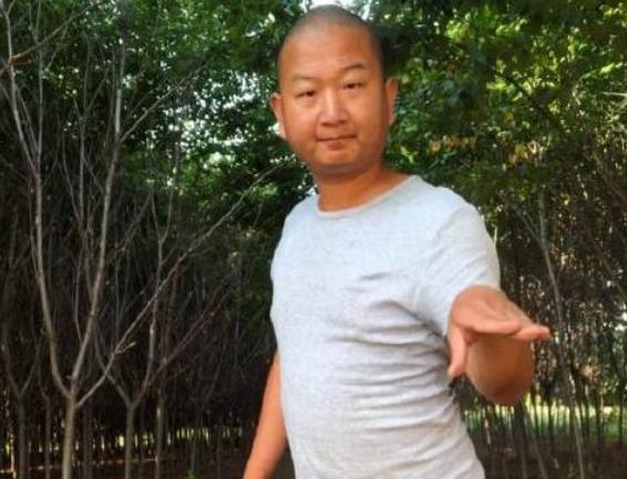 网红阿giao真实收入,阿giao直播被怼崩溃