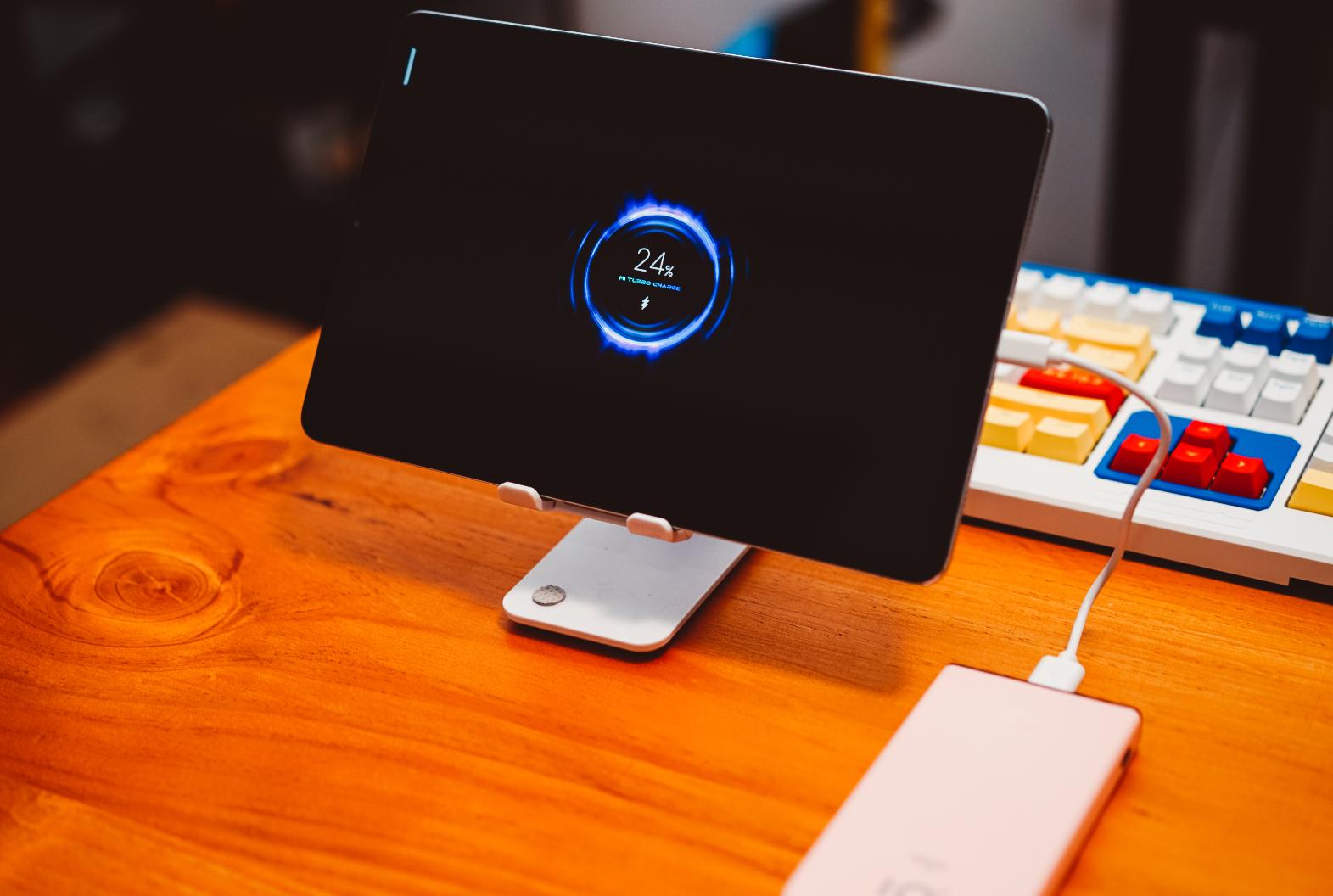 别总指望共享充电宝!aigoA10s充电宝价格实惠,还支持22.5W快充