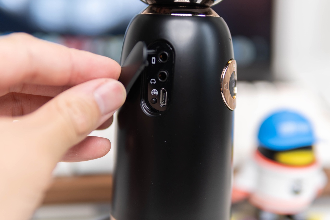 宅家也是K歌之王,唱吧精灵麦克风Q3,你的百万调音师