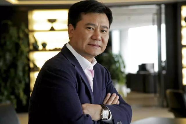 涓や綅鍓嶄腑鍥介瀵岀殑瀵规瘮,涓や釜棣栧瘜