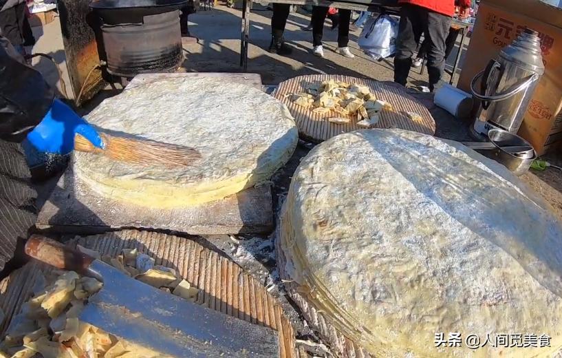 天津没有名字的小摊，20年只卖一种小吃，9元1斤一天卖2百斤