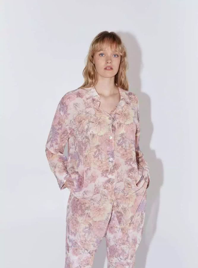 zara值得入手的连衣裙,zara新出的牛仔开叉连衣裙