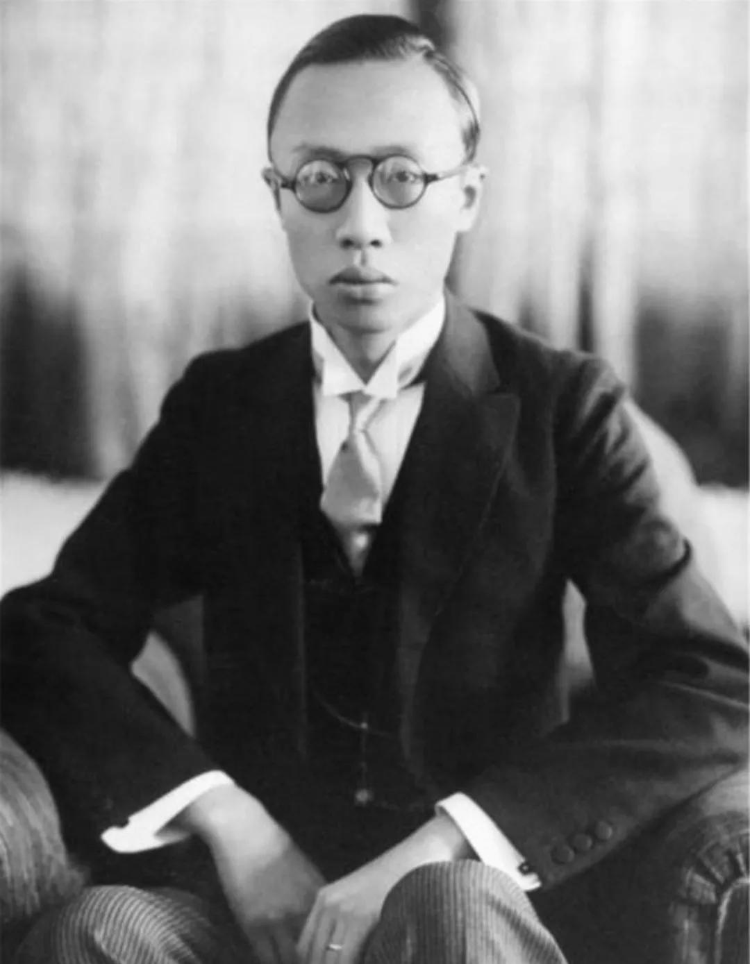 末代皇帝溥仪:丢失大清皇位,选择坐上了那肮脏傀儡的满洲帝位