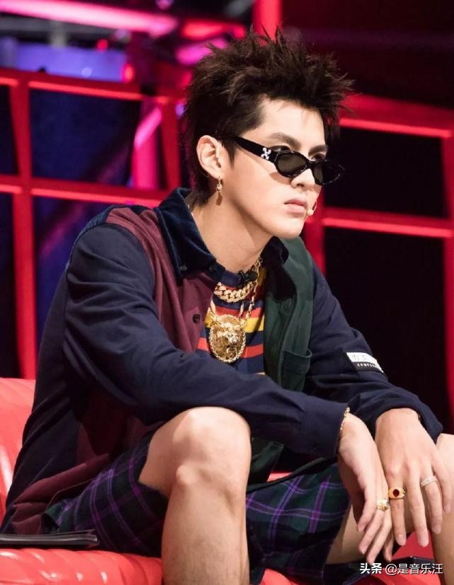 吴亦凡遭到全网封杀，作品下架、微博被注销，堪称“内娱第一人”