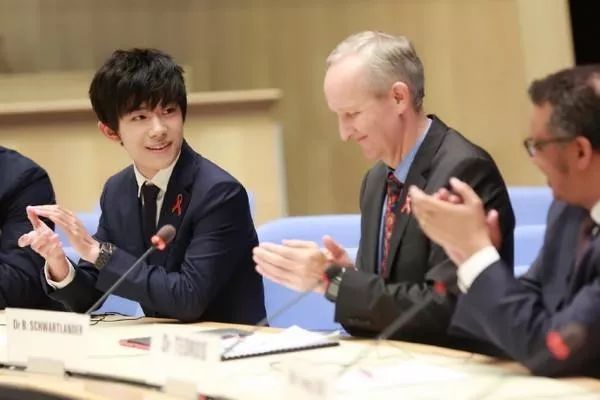 罗志祥易烊千玺巅峰对决,易烊千玺罗志祥现状