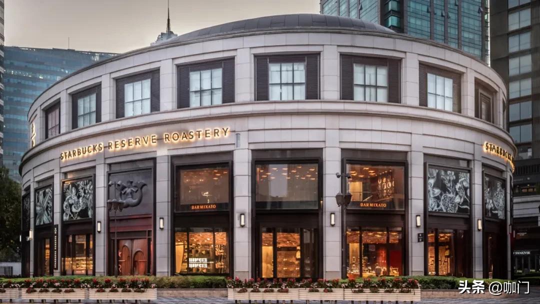 实探食品专卖店,全国连锁蜜雪冰城炸串