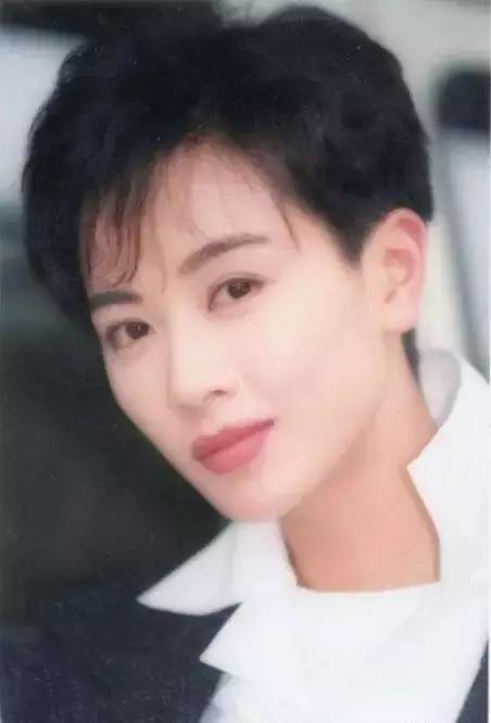 有种整容叫整牙,适合整容脸的短发