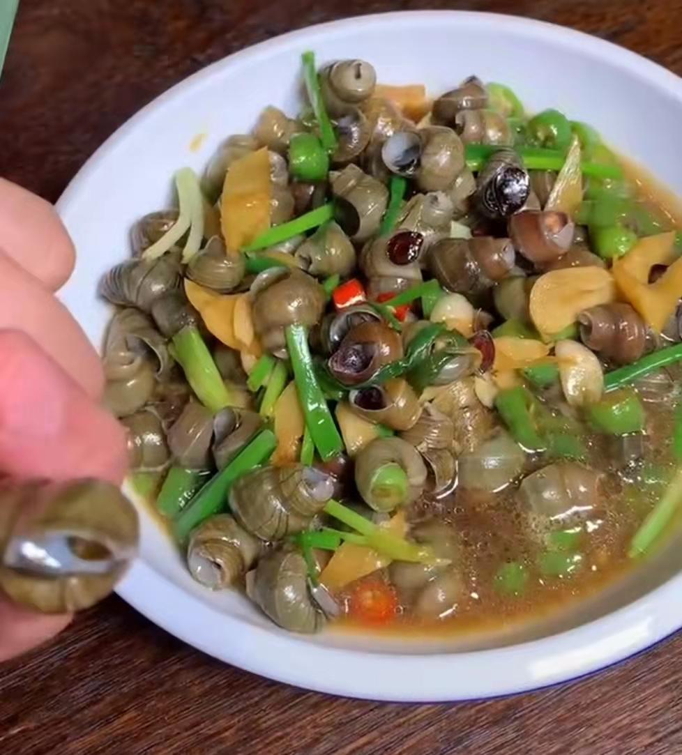 口水螺蛳正宗做法,爆炒螺蛳的正宗做法