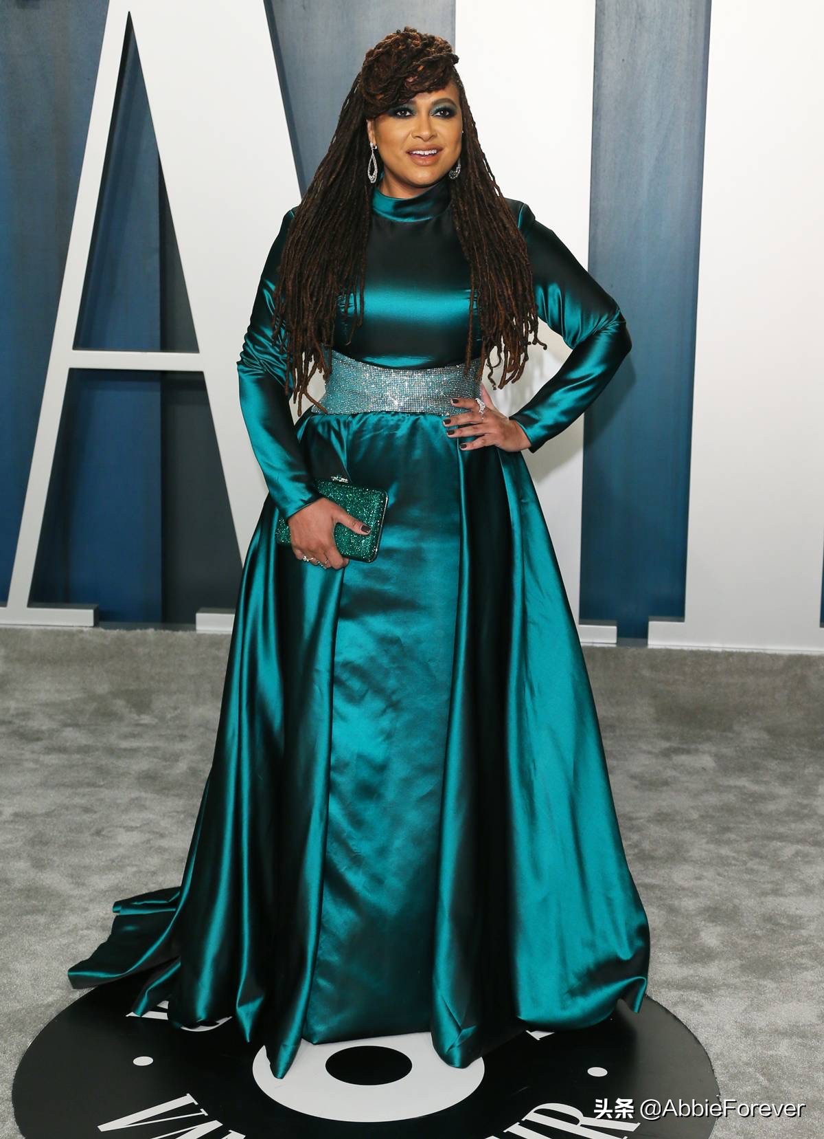 查理兹塞隆名利场,查理兹塞隆洛杉矶红毯着装红与黑