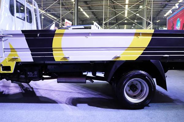 车身长5.8米的轿车,奇瑞开瑞x6小微卡