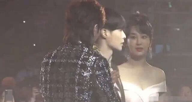 主持对杨紫的评价,杨紫被主持人调侃