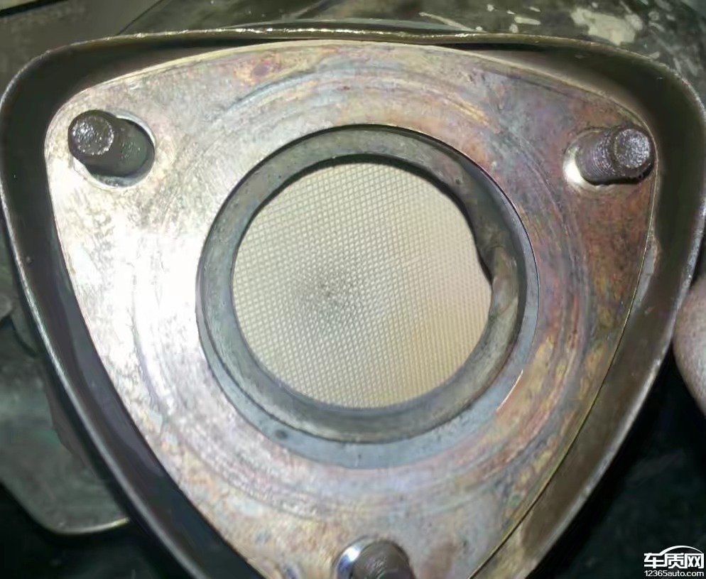 国三车尾气排放限值标准是多少,机动车尾气遥感监测排放限值