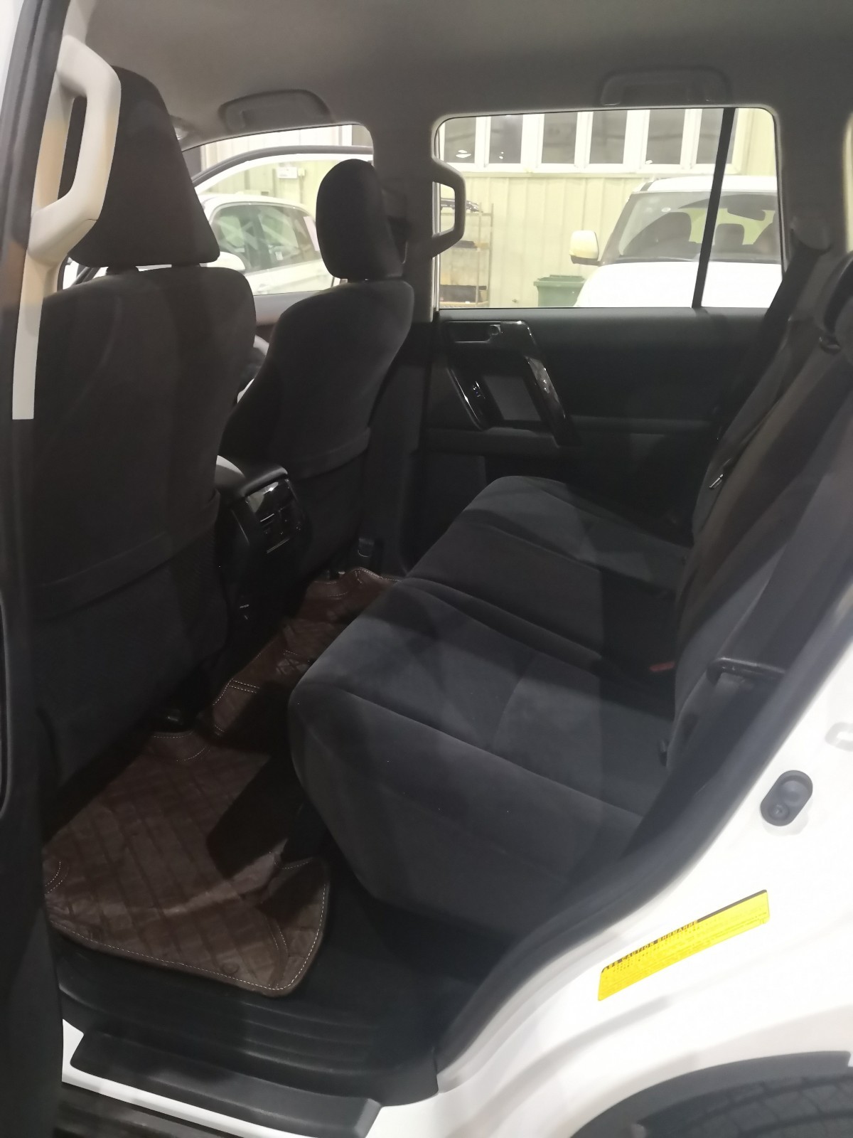 丰田霸道中东版2700和2800的区别,22款丰田霸道2800每个版本的区别