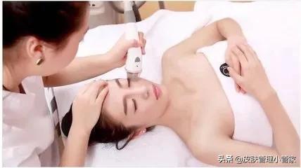 皮肤痘坑多黑头多如何护理皮肤,皮肤暗沉长痘黑头多怎么办