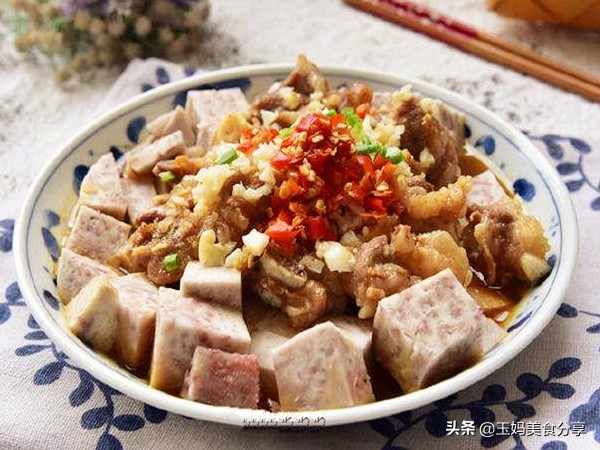 初秋吃芋头好处多多，芋头超好吃的几种做法，一大盘都不够吃