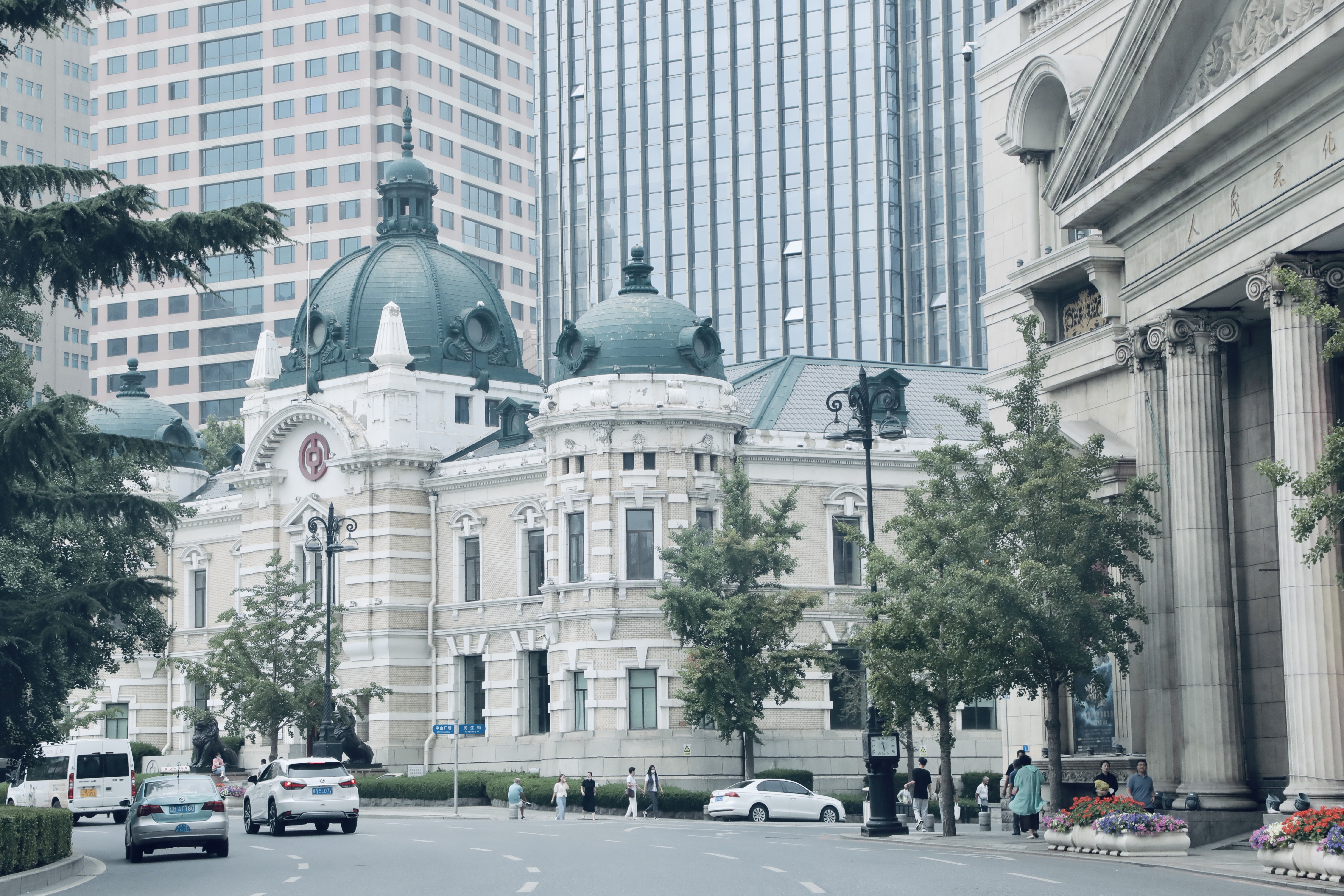 大连慢享时光精品主题酒店,大连绝美树屋酒店