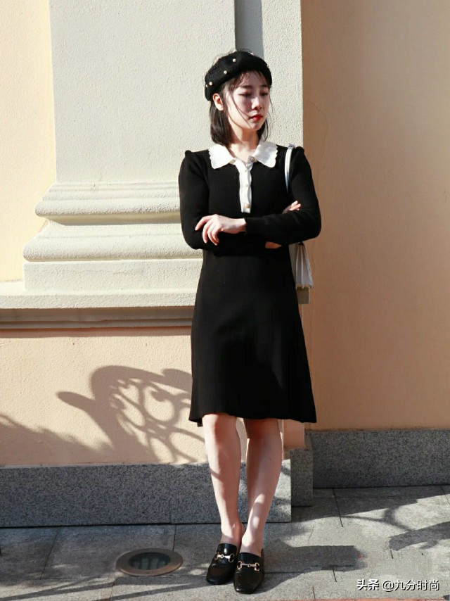 入春第一双鞋不知道怎么选？一双“平头鞋”就足够，时髦整个春天